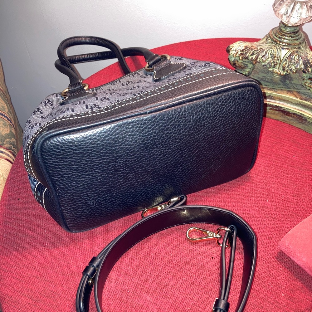 Dooney & Bourke (Navy) Vintage Monogram Tote with Detachable Shoulder Strap - Picture 6 of 14